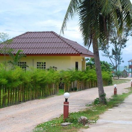 Bamboo Resort Khanom Buitenkant foto
